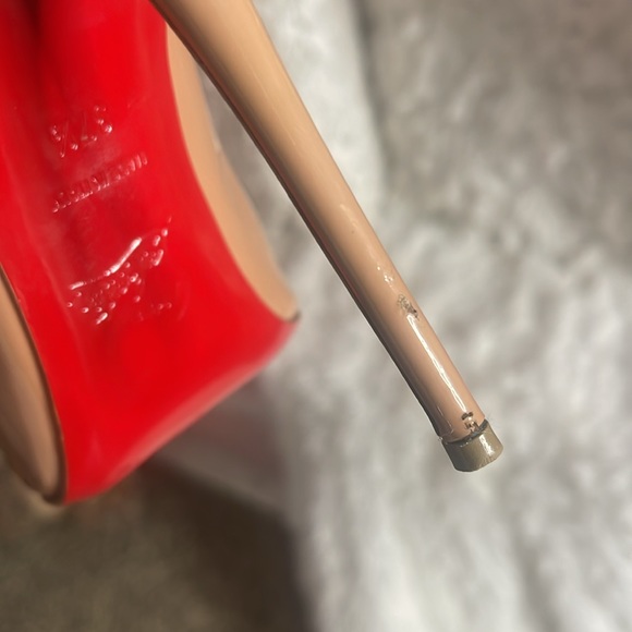 Christian Louboutin ; So Kate Pumps - Picture 4 of 12
